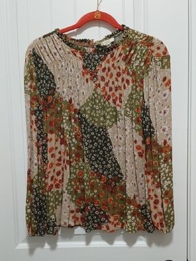 easel Floral Patchwork Pleated Blouse - Green/Tan/Red